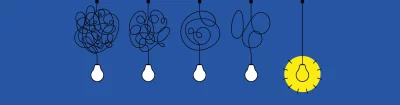 5 skizzierte Glühbirnen, 1 leuchtet auf