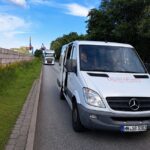 Das Sprachbrückenmobil steht im Stau